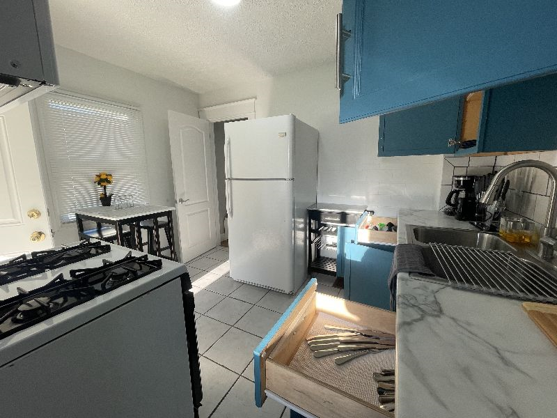 1308 North Gladstone Avenue #1308 - Photo 2 of 11