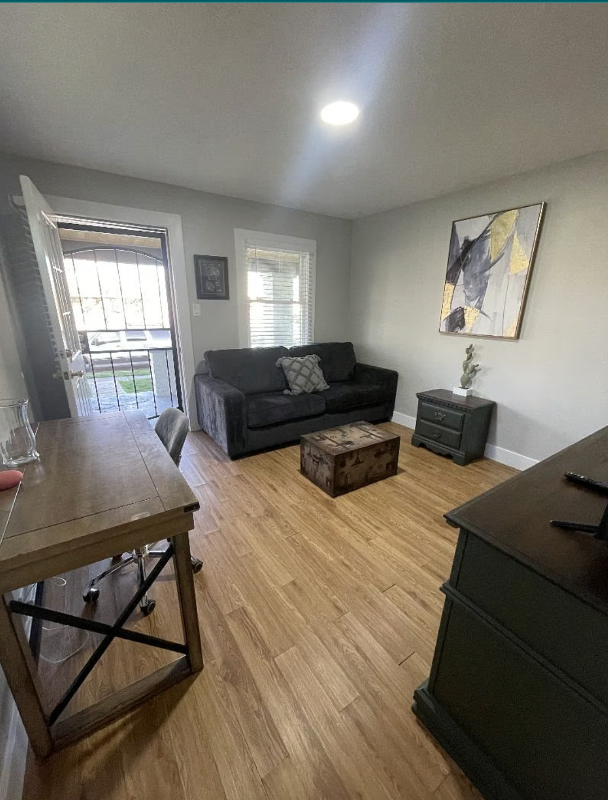 1308 North Gladstone Avenue #1308 - Photo 7 of 11