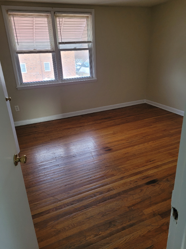 1308 Maple Avenue - Photo 4 of 9