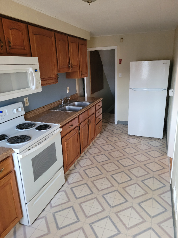 1308 Maple Avenue - Photo 7 of 9