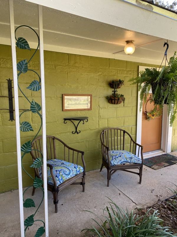 805 1st Street Northeast - Photo 3 of 13