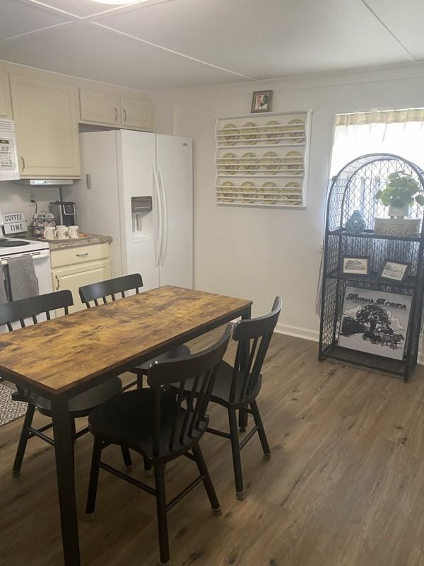 805 1st Street Northeast - Photo 5 of 13