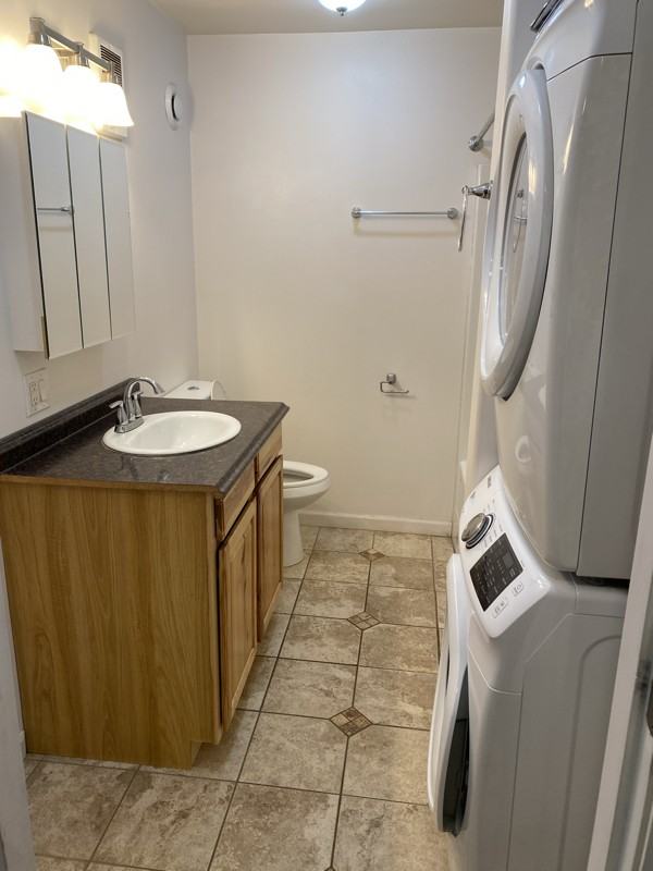 305 Sarah Street #B - Photo 4 of 16