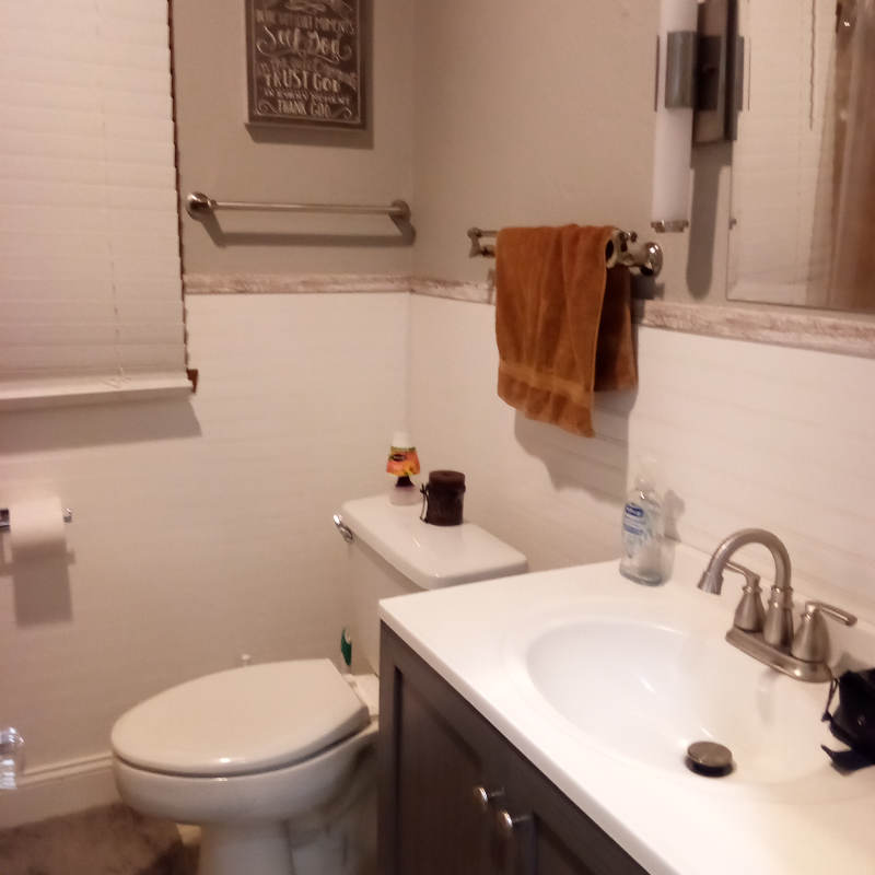 1031 College Street - Photo 6 of 8