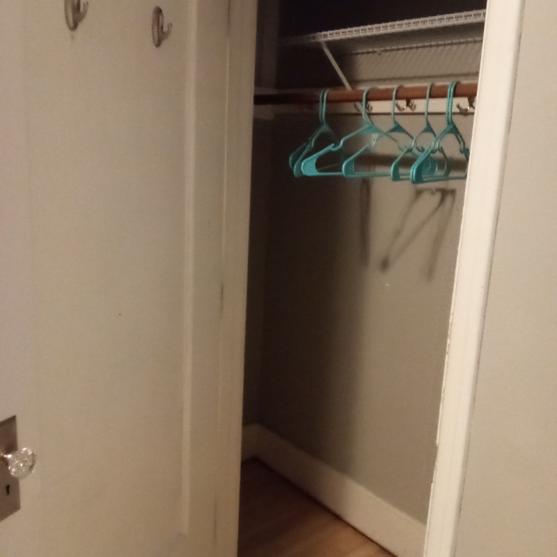 1031 College Street - Photo 7 of 8