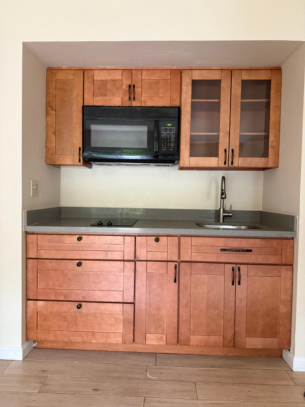 2990 Reece Way #B - Photo 3 of 5