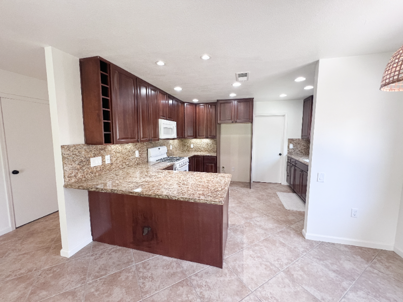 77215 Minnesota Avenue - Photo 2 of 14