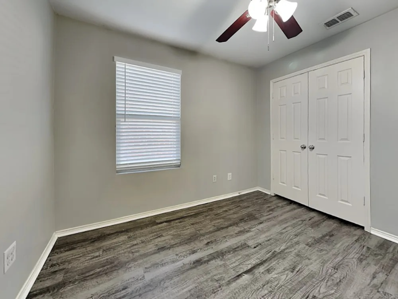 118 Abelia Drive - Photo 3 of 15