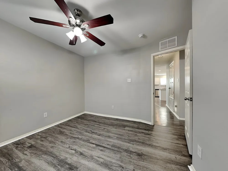 118 Abelia Drive - Photo 5 of 15