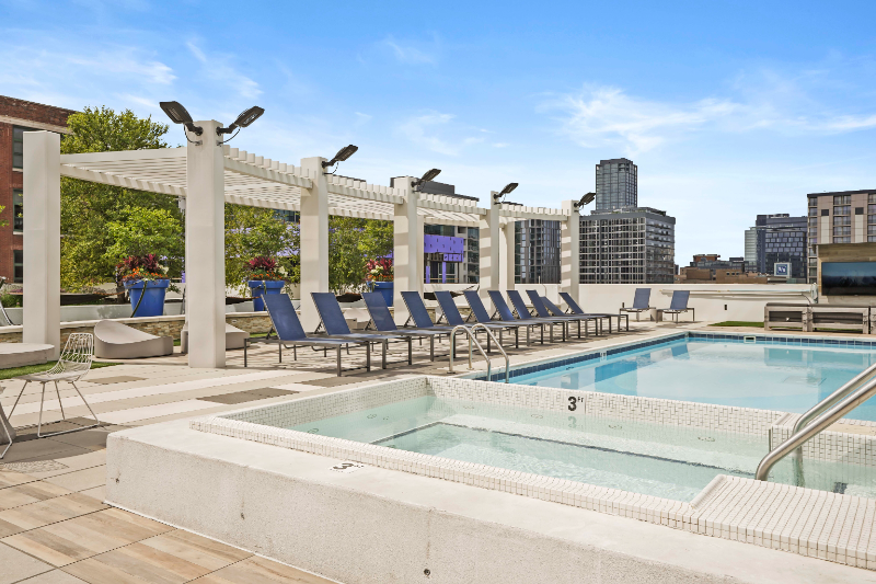 795 W Adams St - Photo 7 of 13