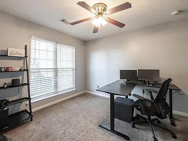 1473 Oxpens Rd - Photo 6 of 20