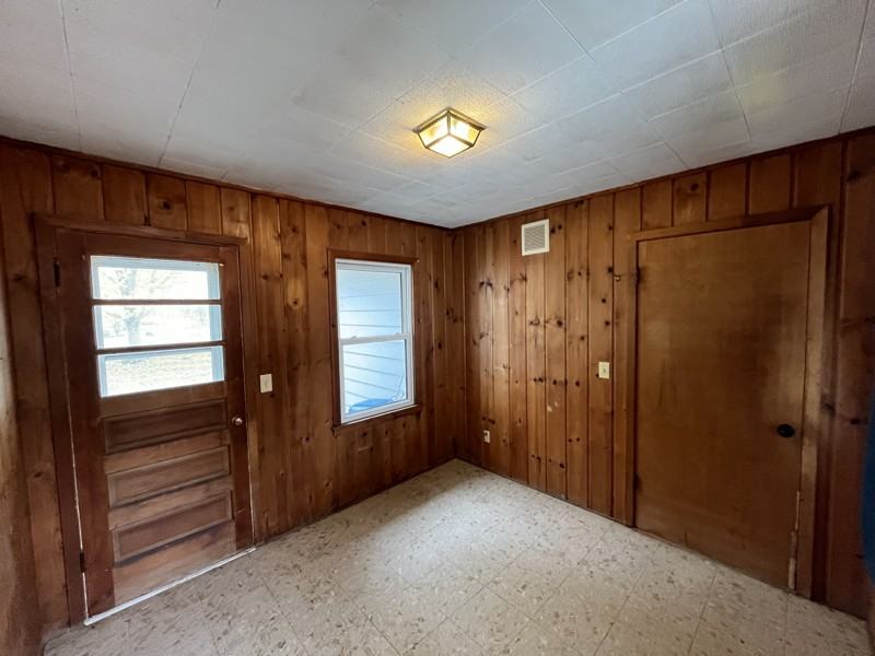 601 Levee Boulevard - Photo 2 of 24