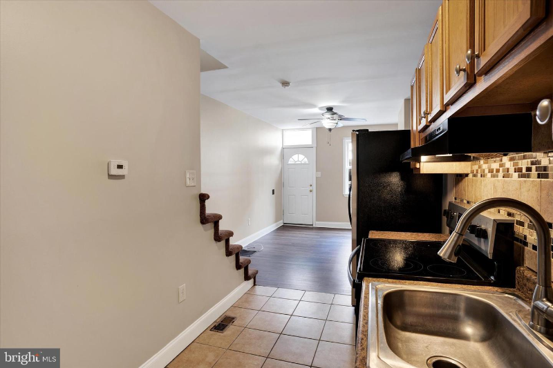 2010 East Boston Street - Photo 3 of 20