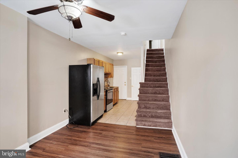 2010 East Boston Street - Photo 4 of 20