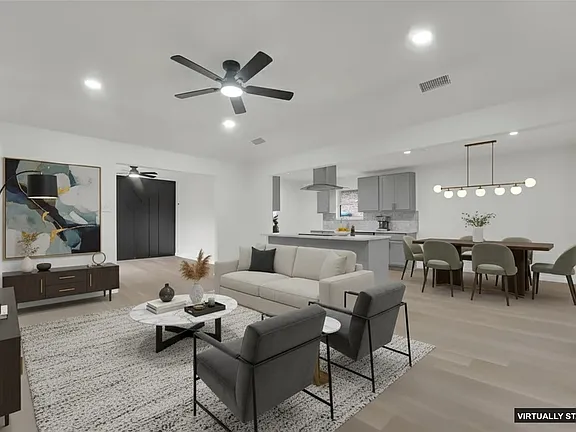 4032 Aragon Drive - Photo 3 of 20