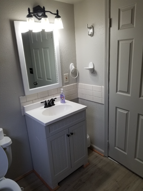 20729 1st Avenue South - Photo 4 of 8