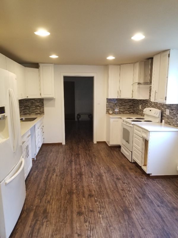 20729 1st Avenue South - Photo 7 of 8