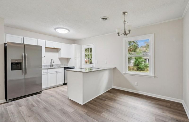 103 Peake Lane - Photo 2 of 12