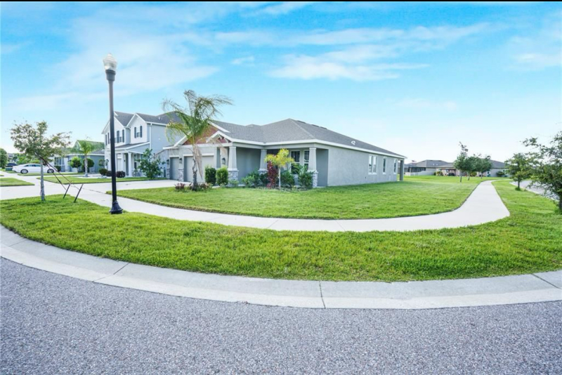 11818 Tetrafin Drive - Photo 2 of 17