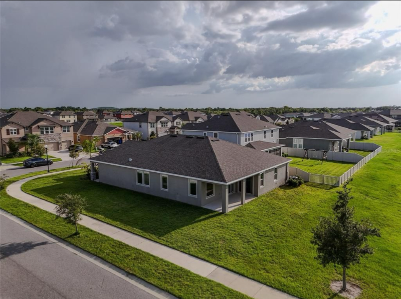 11818 Tetrafin Drive - Photo 3 of 17