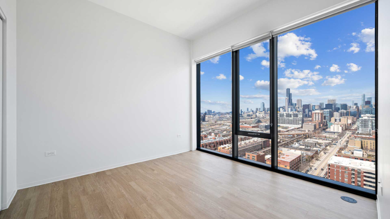 2121 S Michigan Ave - Photo 2 of 14