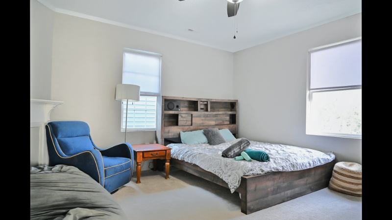 511 Blades Avenue - Photo 6 of 17