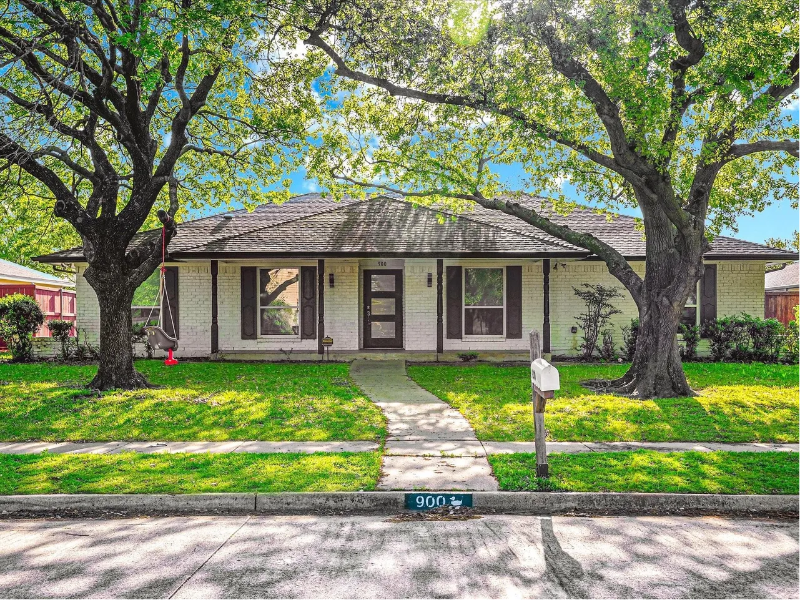 900 Westminster Drive - Photo 2 of 20