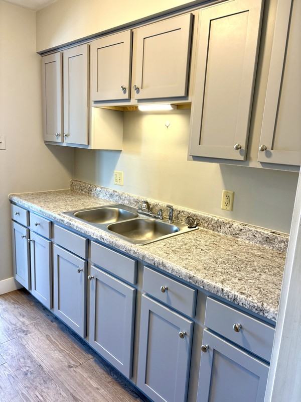 4026 N Illinois Ave #10 - Photo 2 of 16