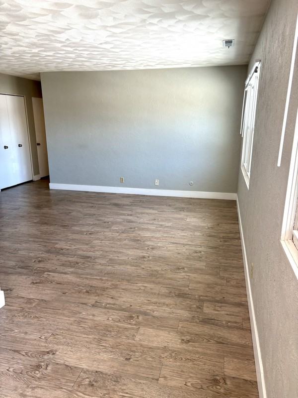 4026 N Illinois Ave #10 - Photo 4 of 16