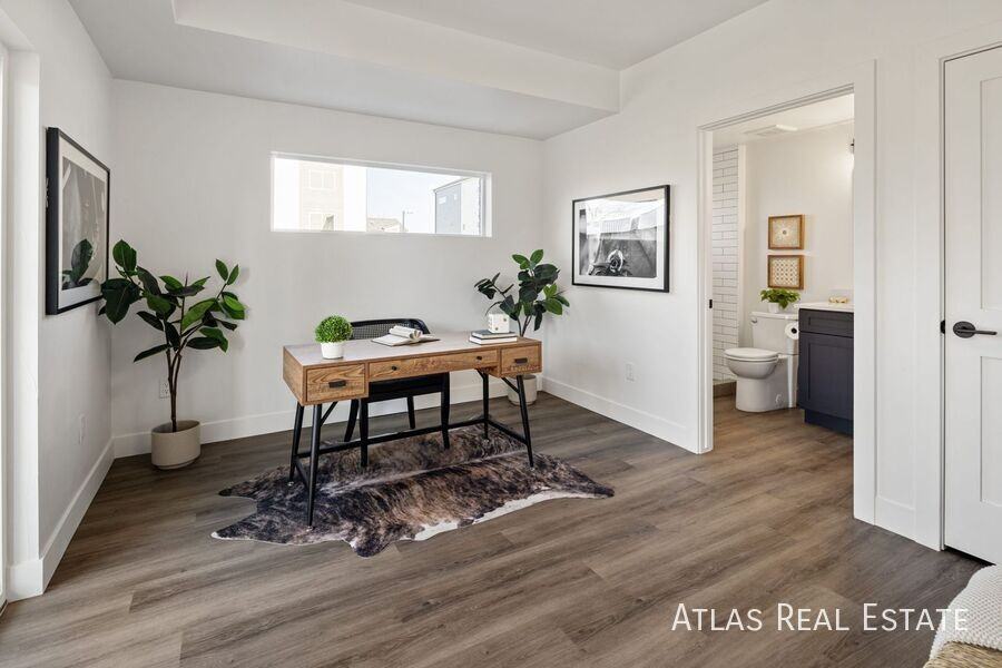 Farmhouse @ 5280 - Photo 7 of 31