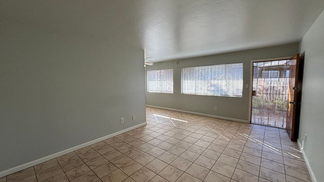 1614 102nd Avenue - Photo 5 of 18