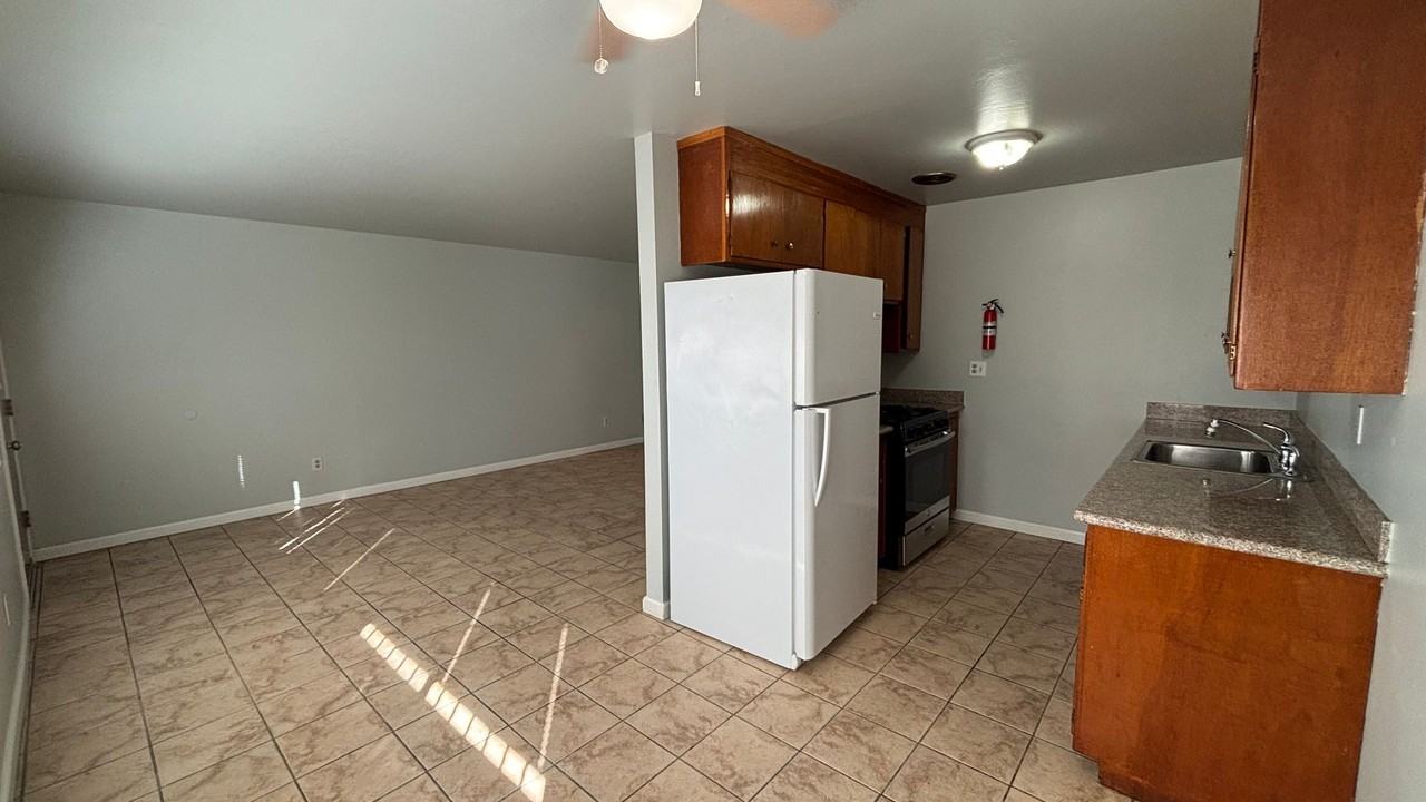 1614 102nd Avenue - Photo 7 of 18