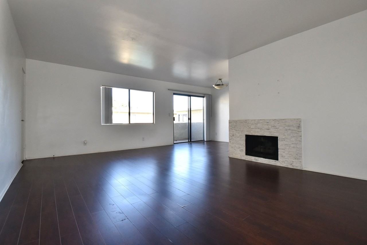 15128-44 - Photo 3 of 26