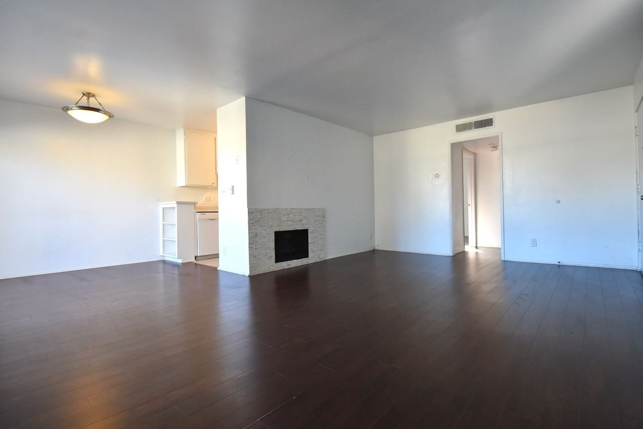 15128-44 - Photo 4 of 26