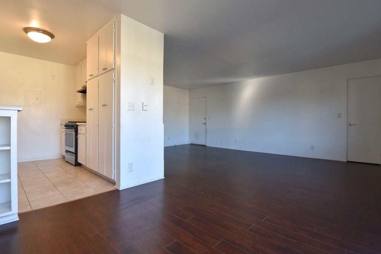 15128-44 - Photo 5 of 26