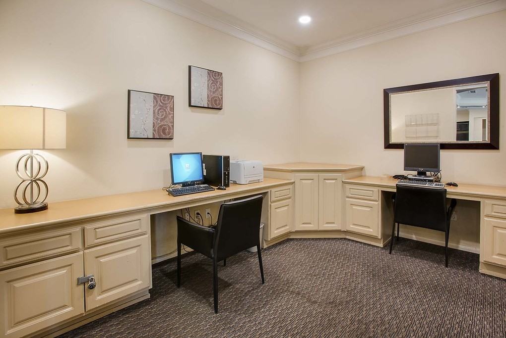 Pinnacle at MacArthur Place - Photo 7 of 42