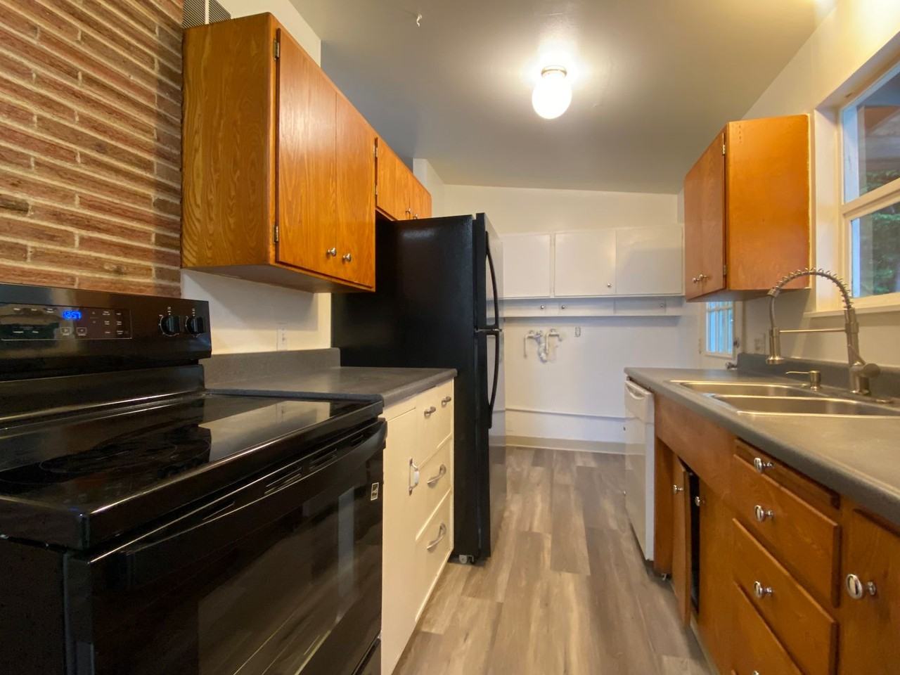 19255 Occidental Ave S - Photo 2 of 14