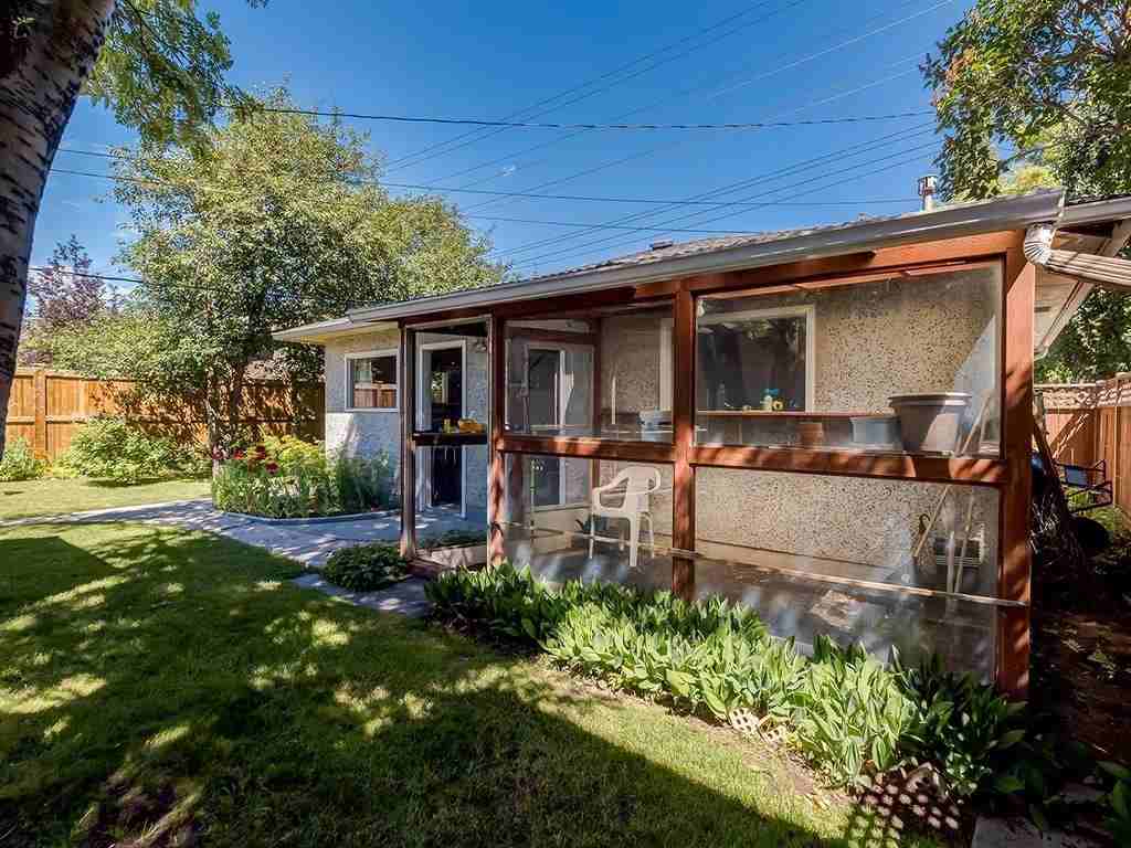 2334 Bowness Road Northwest - Photo 6 of 13