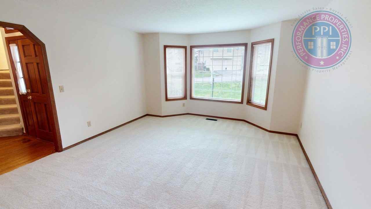 2934 Hunter Way - Photo 2 of 41