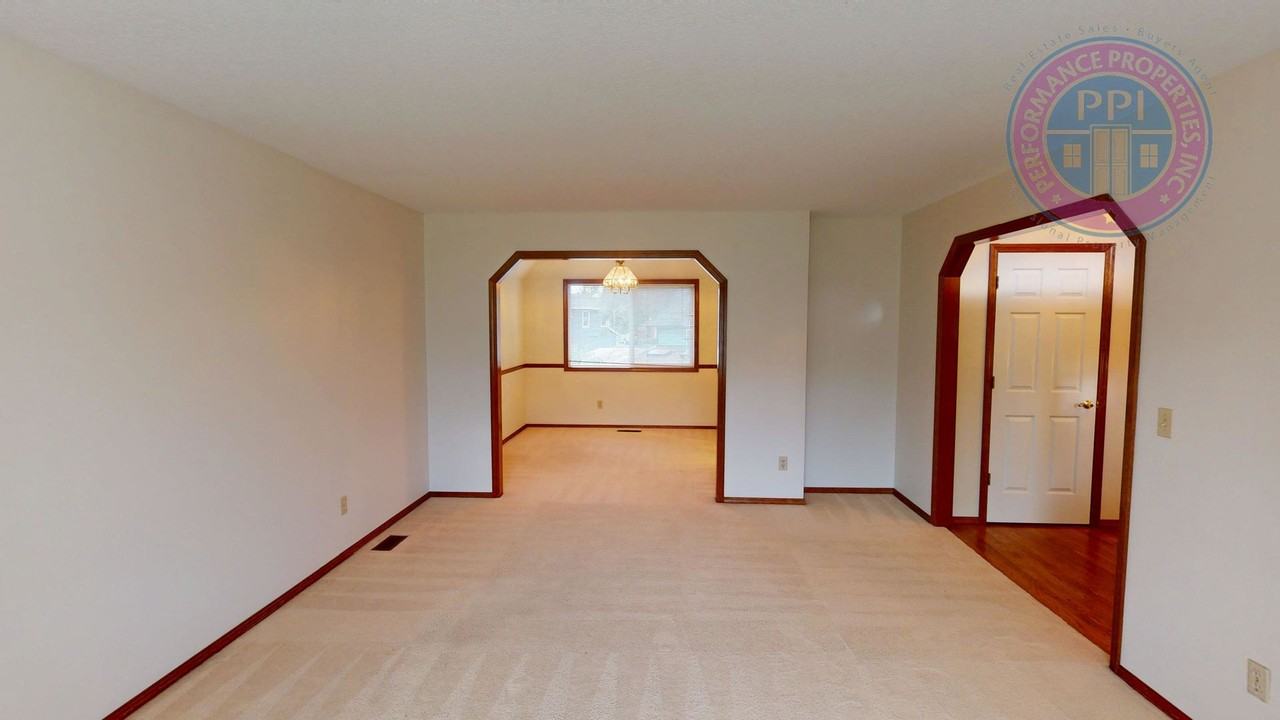 2934 Hunter Way - Photo 4 of 41