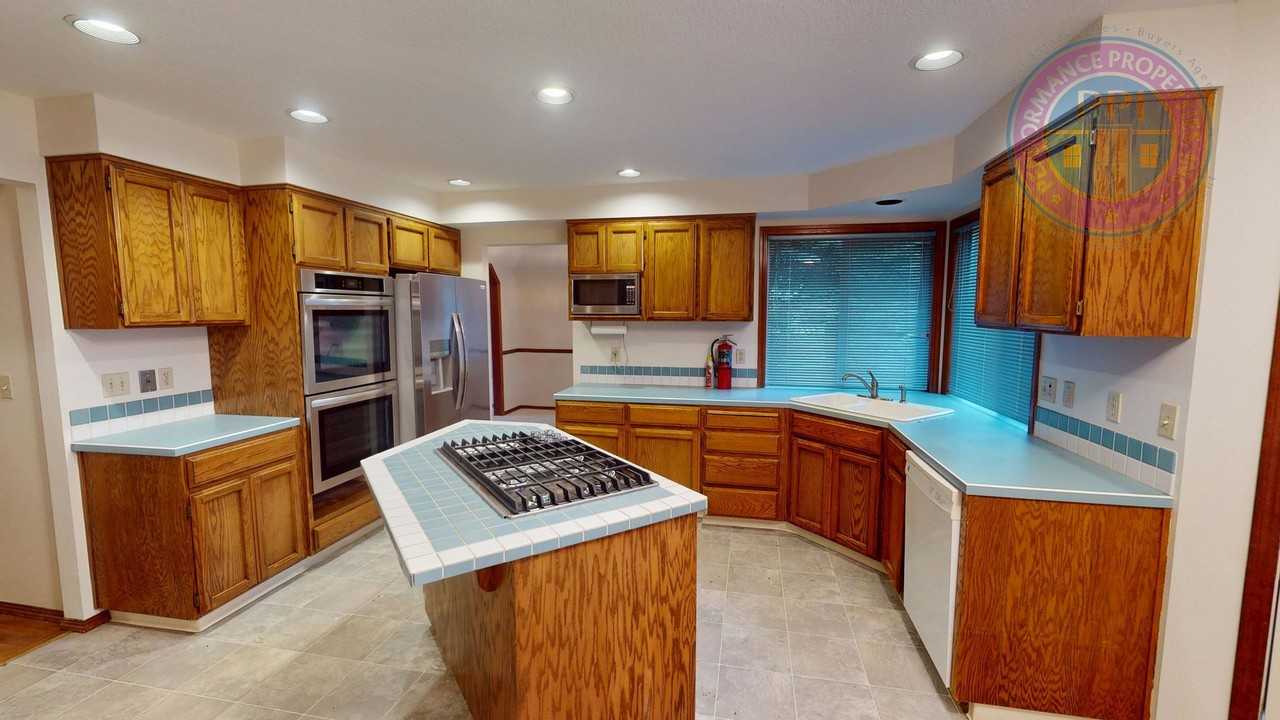 2934 Hunter Way - Photo 5 of 41