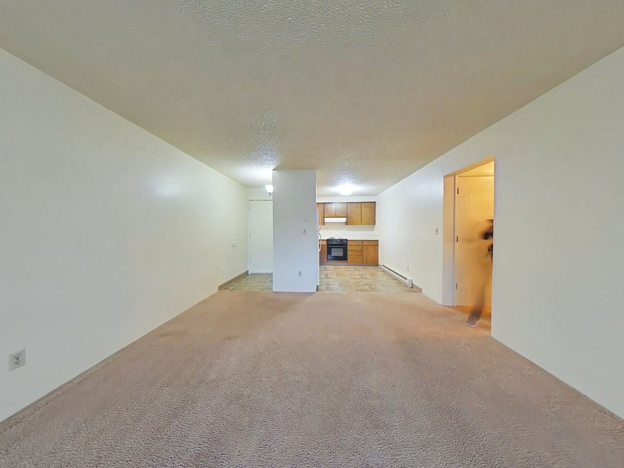 437 Nw 11th St #1 - Photo 4 of 9