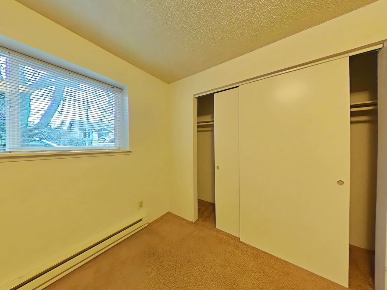 437 Nw 11th St #1 - Photo 7 of 9