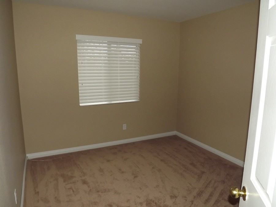 215 Camelback Ridge Avenue - Photo 6 of 21