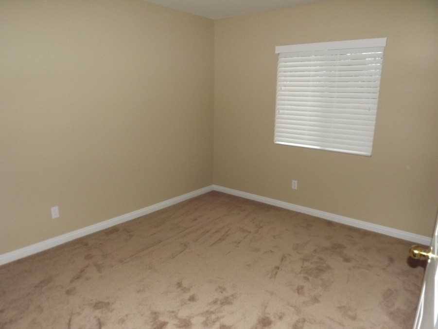 215 Camelback Ridge Avenue - Photo 7 of 21