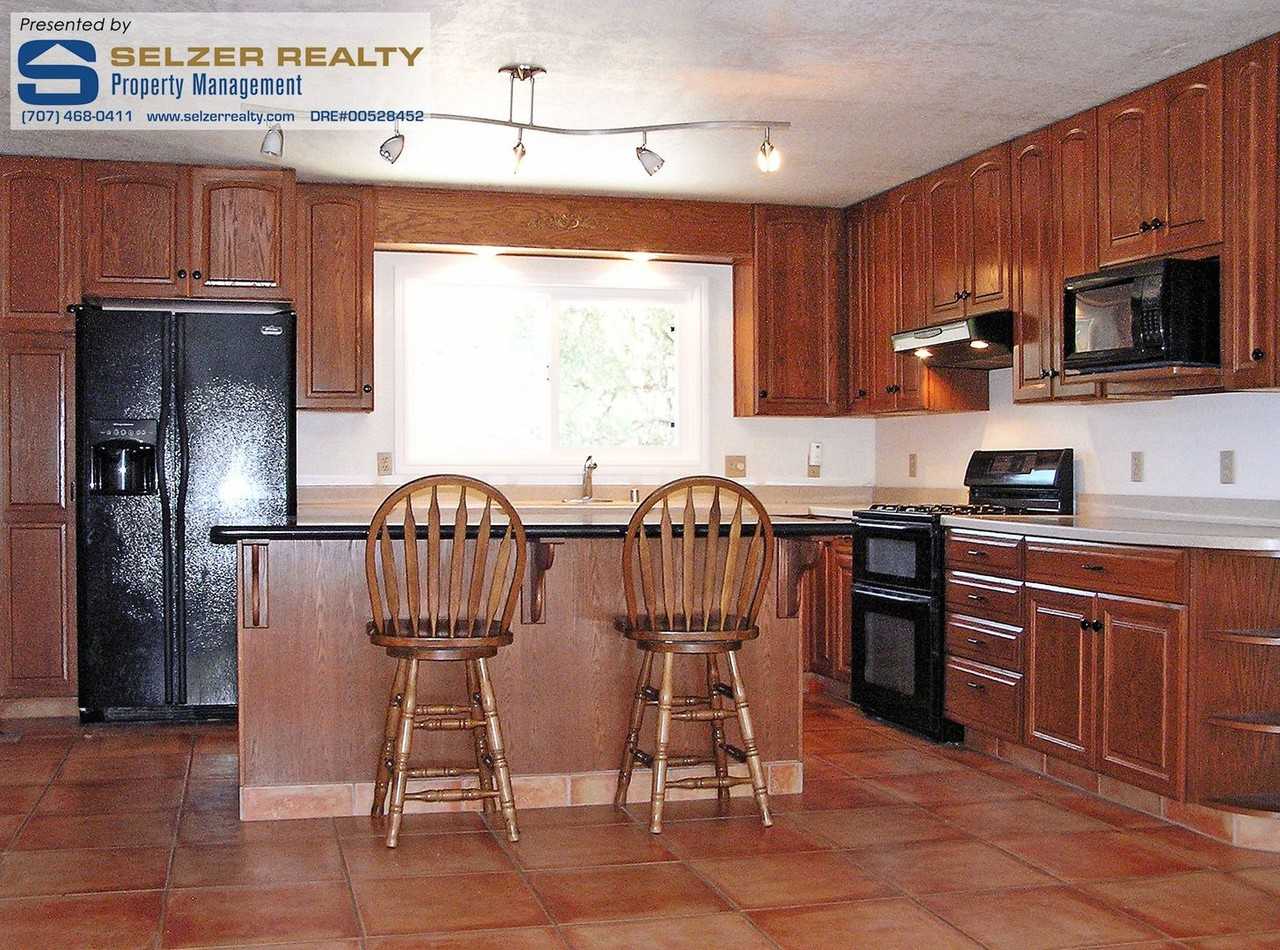 1660 Wildwood Road - Photo 4 of 10