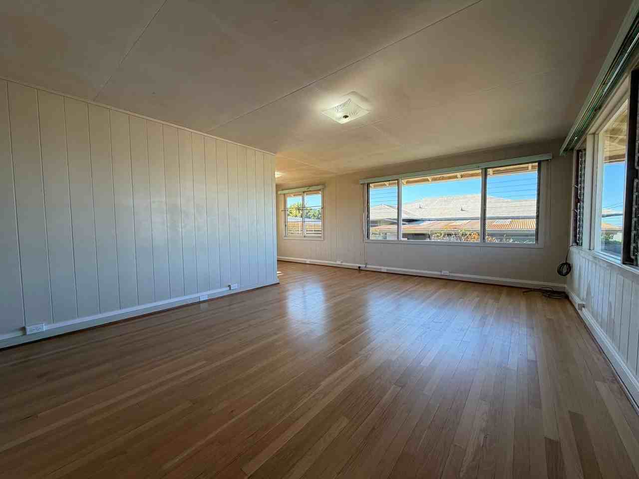 1321 Hookano Street - Photo 3 of 10