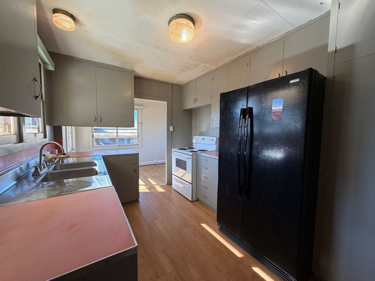 1321 Hookano Street - Photo 4 of 10