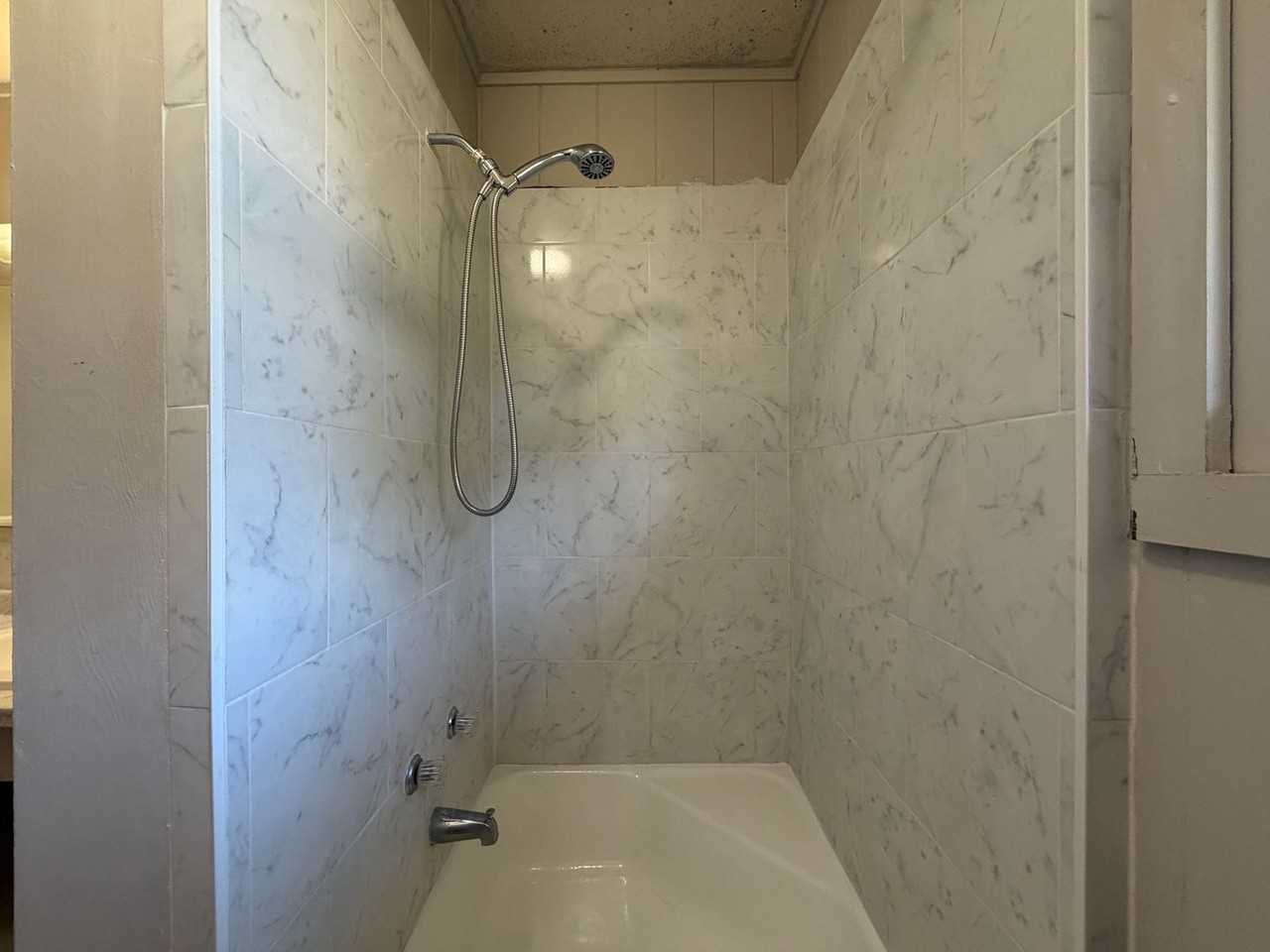 1321 Hookano Street - Photo 7 of 10