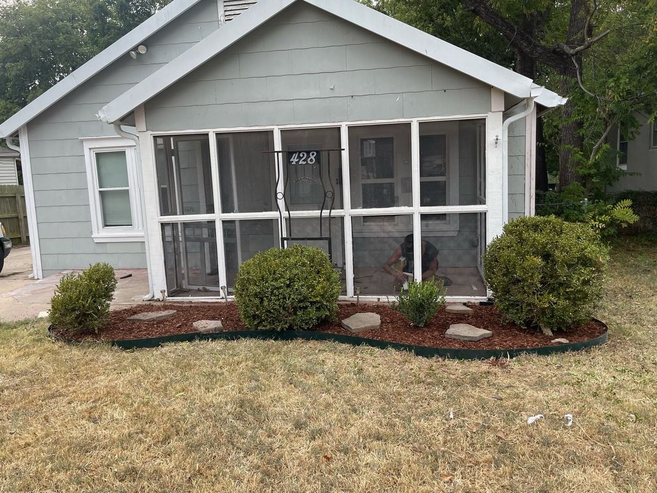 428 South Quebec Avenue - Photo 3 of 9